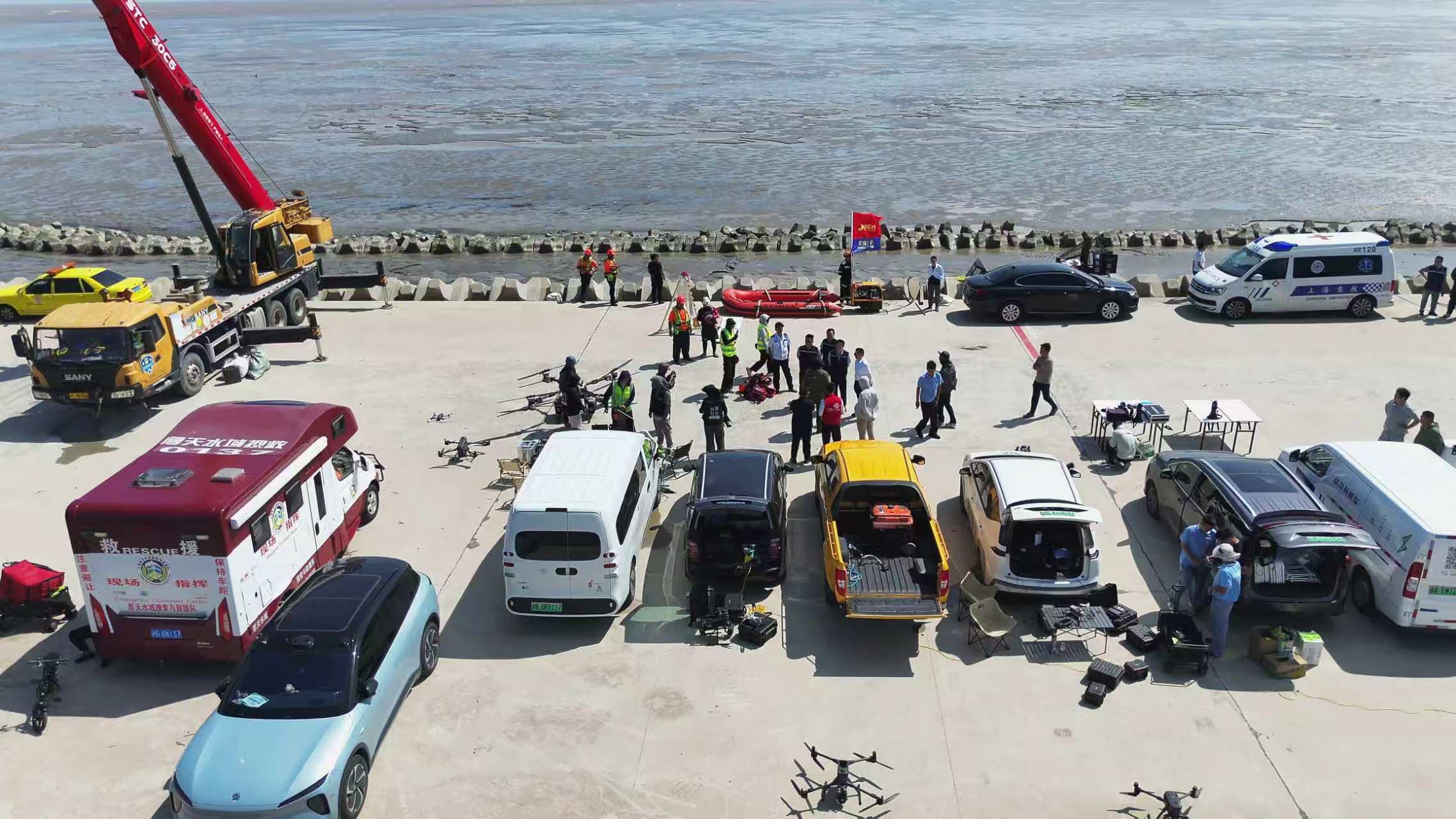 Strengthening Emergency Preparedness for Coastal Safety｜Our Company Participates in 2026 Pudong Mudflat Rescue Drill